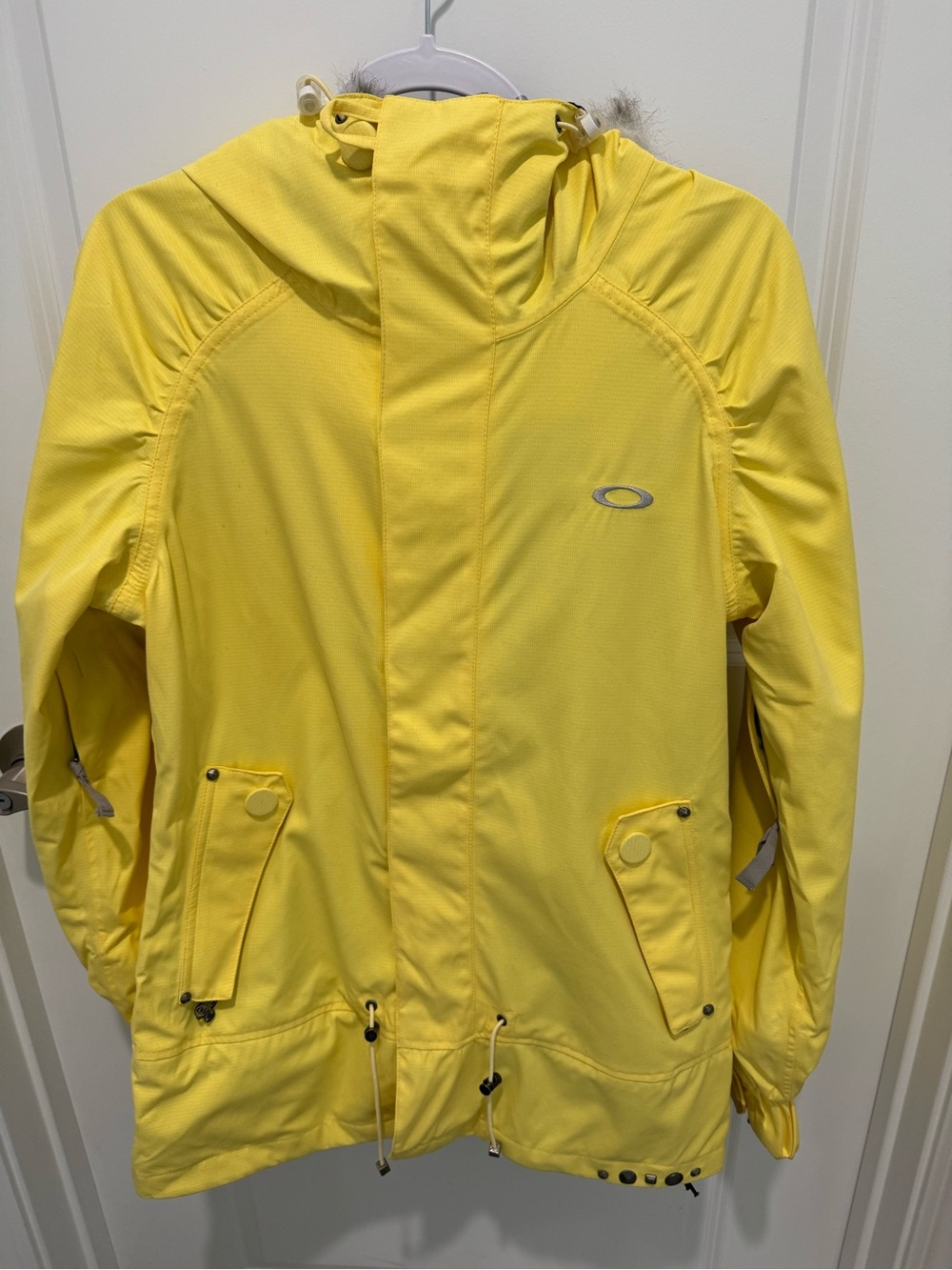 Women’s Oakley Gretchen Bleiler Snowboarding Jacket bright yellow insulated S